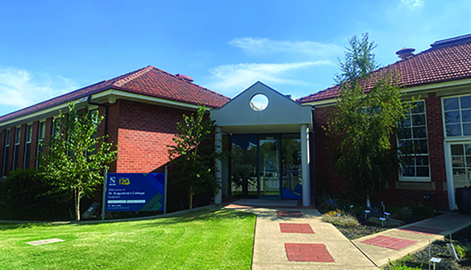 School front(sml).jpg